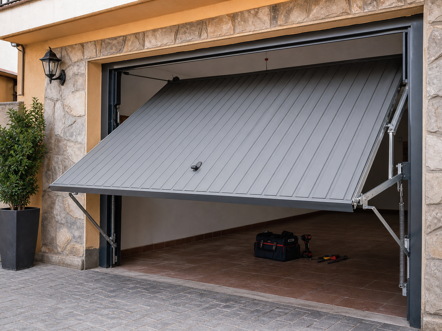 Puertas basculantes en Valencia, Alicante y Murcia